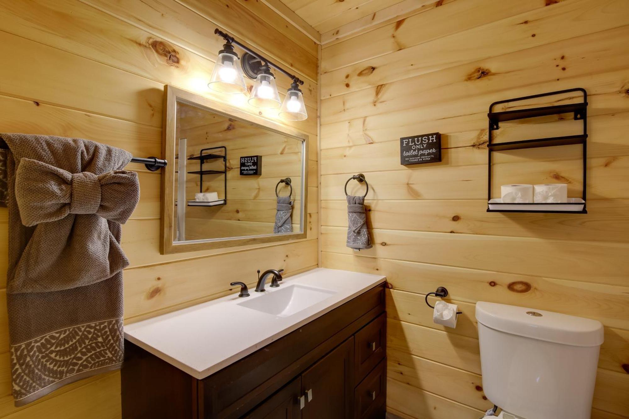 Gatlinburg Cabin With Game Room, Hot Tub And Mtn Views 外观 照片
