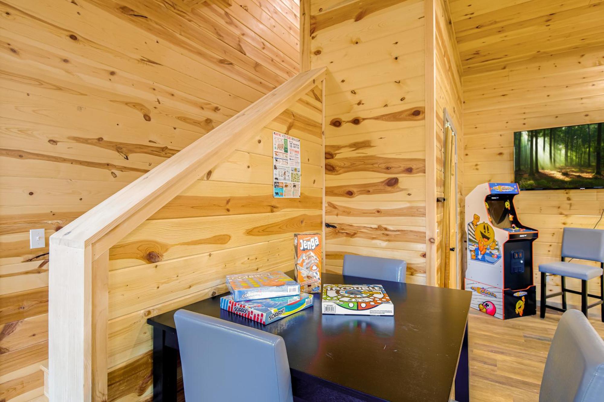 Gatlinburg Cabin With Game Room, Hot Tub And Mtn Views 外观 照片